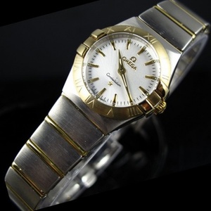 Schweizisk Omega OMEGA Constellation Quartz Double Eagle 18K guld Ultratynde kvinder Hvid nudler Ding Scale Ladies Watch.