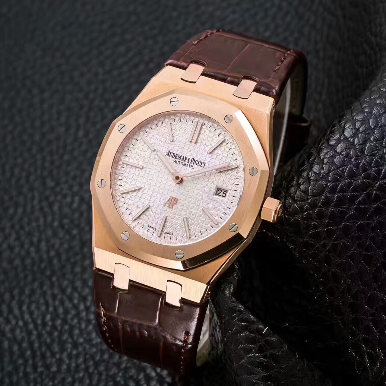 AP Audemars Piguet Royal Oak 15202BA serien ultra-tynde ur udstyret med 9015 bevægelse en til en replika mænds ur - Klik på billedet for at lukke