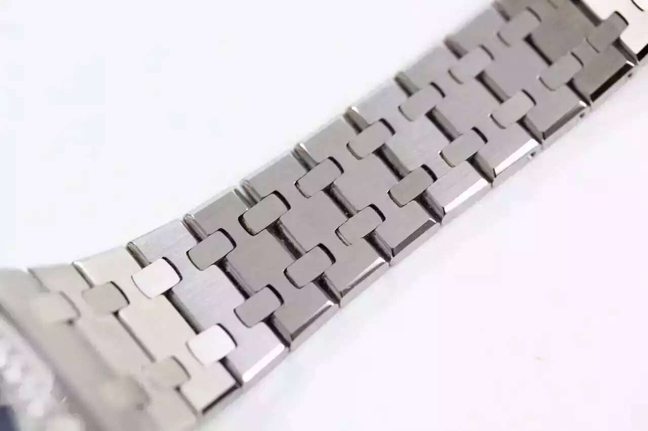  arfactory  Audemars Piguet Audemars Piguet Audemars Piguet Royal Oak series model 15451ST ZZ 9.jpg