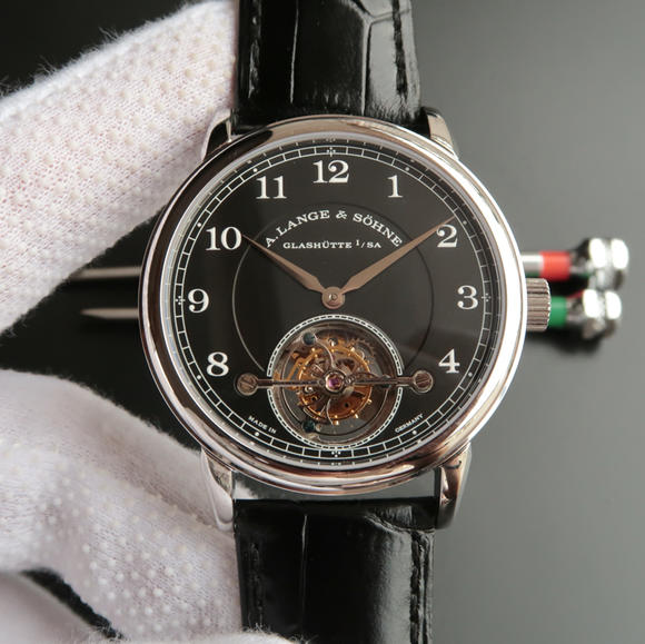 LH Lange 1815-serien 730.32 med manuelt Tourbillon-mekanisk ur. - Klik på billedet for at lukke