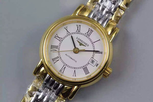 Longines magnífica serie clásica damas miran a través de la parte inferior Longines magnífica serie clásica damas miran a través de la parte inferior