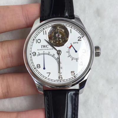 TF IWC Portuguese Tourbillon Reverse Series, equipado con una versión personalizada del movimiento automático de tourbillon IWC Auto 51900 