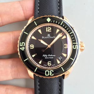 ZF Blancpain 50?/50 Haku ZF Blancpain 50? Ultimate versio toimitetaan, mukana pari hihnan solki, kaksi ruuvimeisseliä ja kaksi korvaruuvia