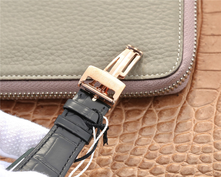  arfactory  Audemars Piguet Audemars Piguet OM Audemars Piguet Royal Oak 15400 Series 45.jpg