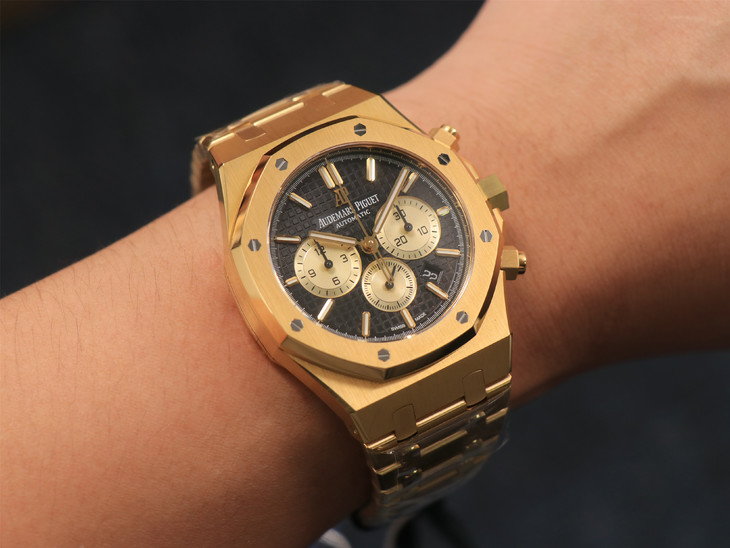  arfactory  Audemars Piguet Audemars Piguet OM Audemars Piguet Royal Oak 26331 Chronograph 46.jpg